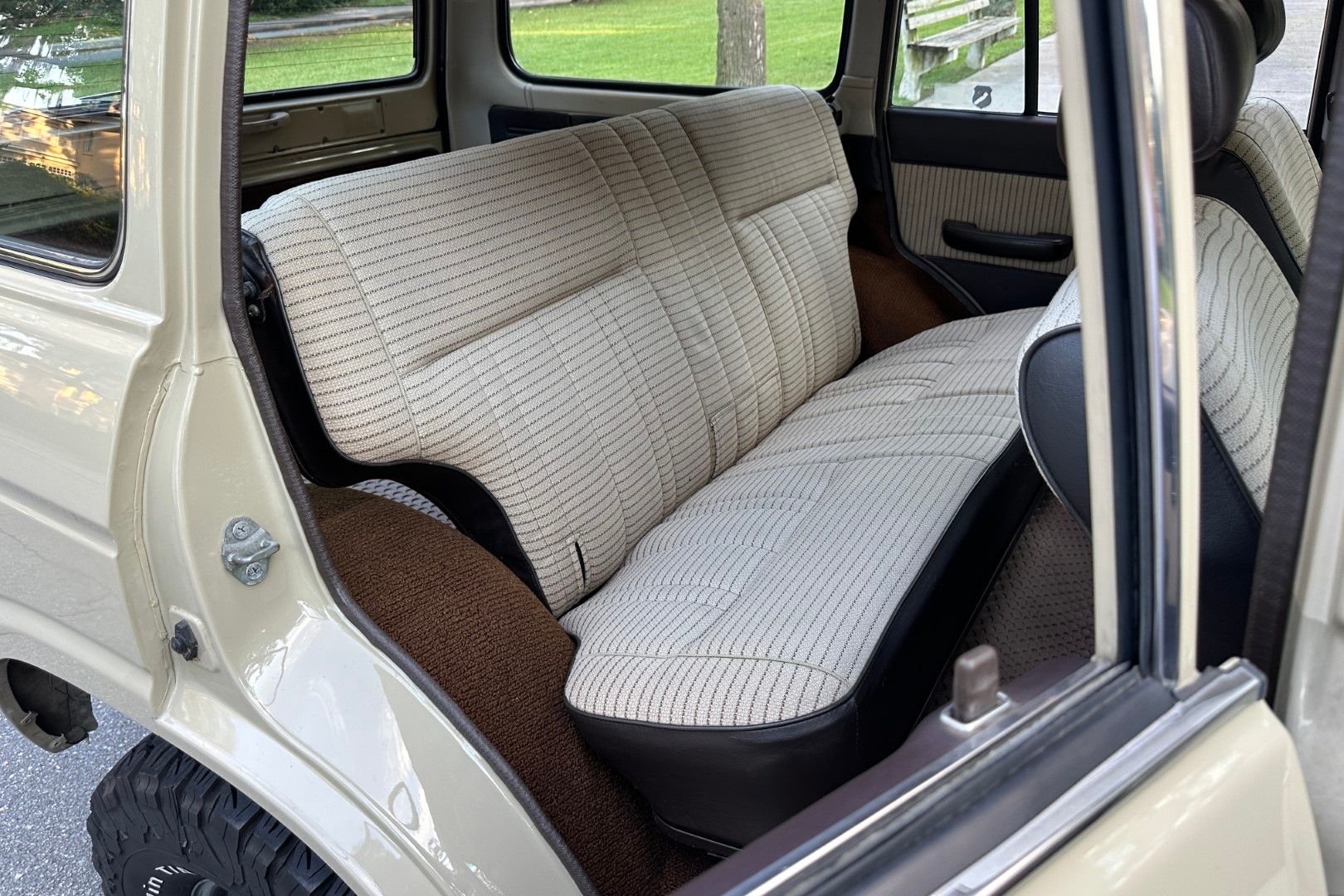 Sold: 1987 Toyota Land Cruiser FJ60