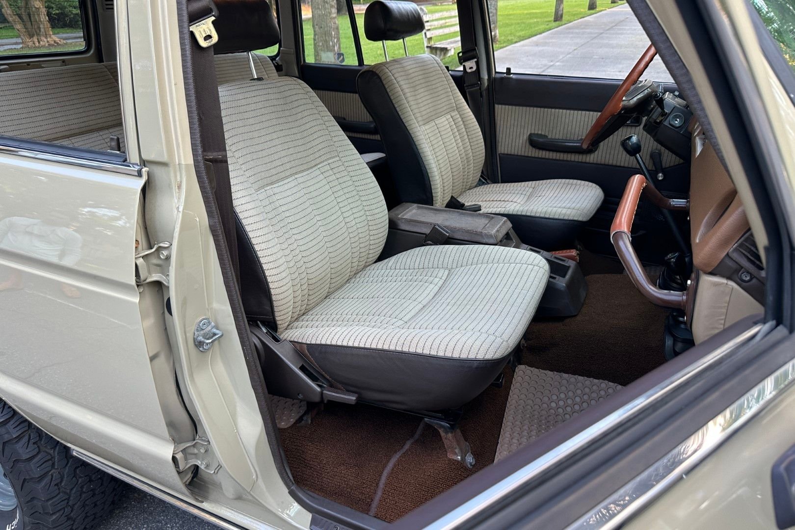 Sold: 1987 Toyota Land Cruiser FJ60