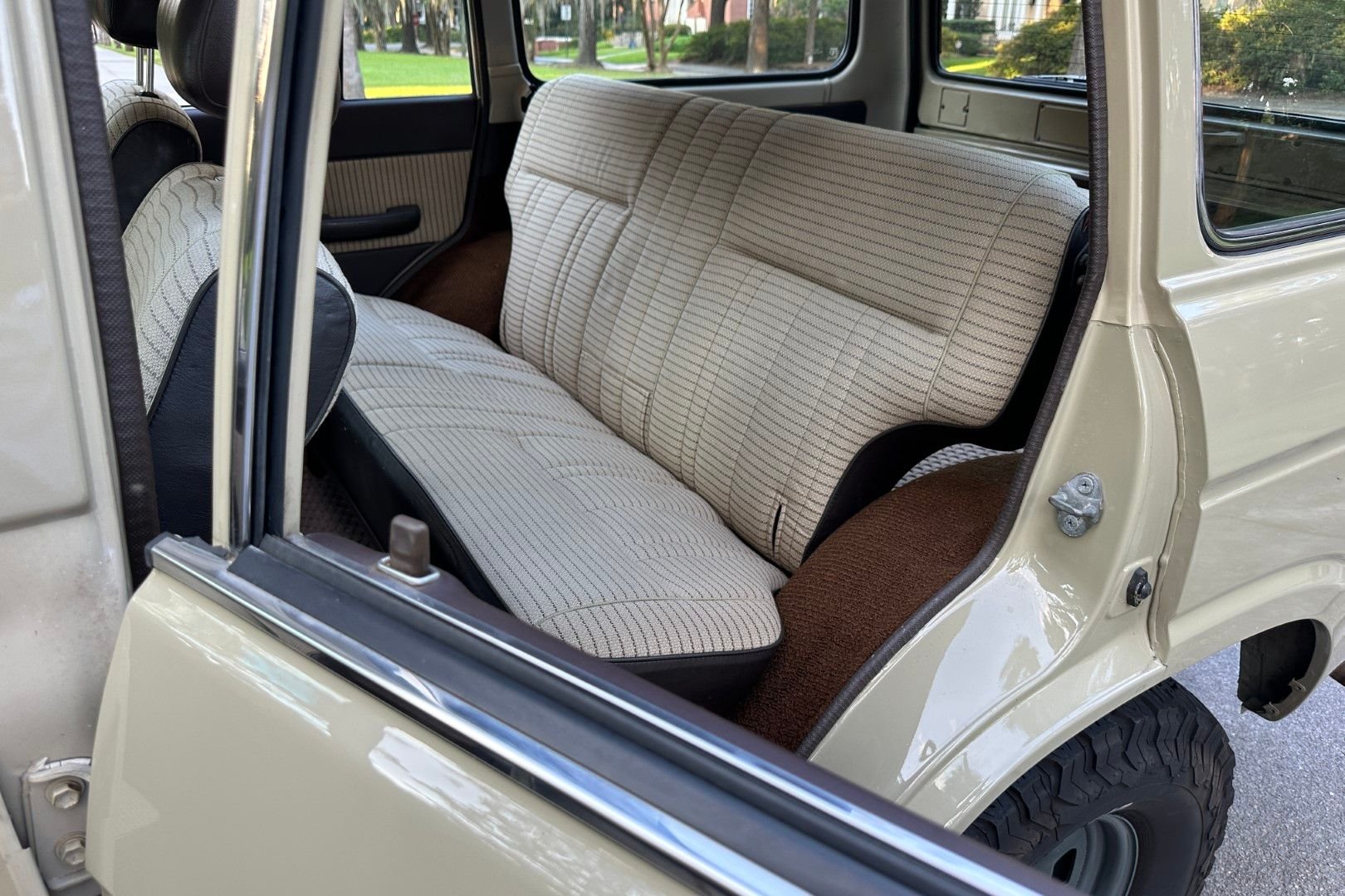 Sold: 1987 Toyota Land Cruiser FJ60