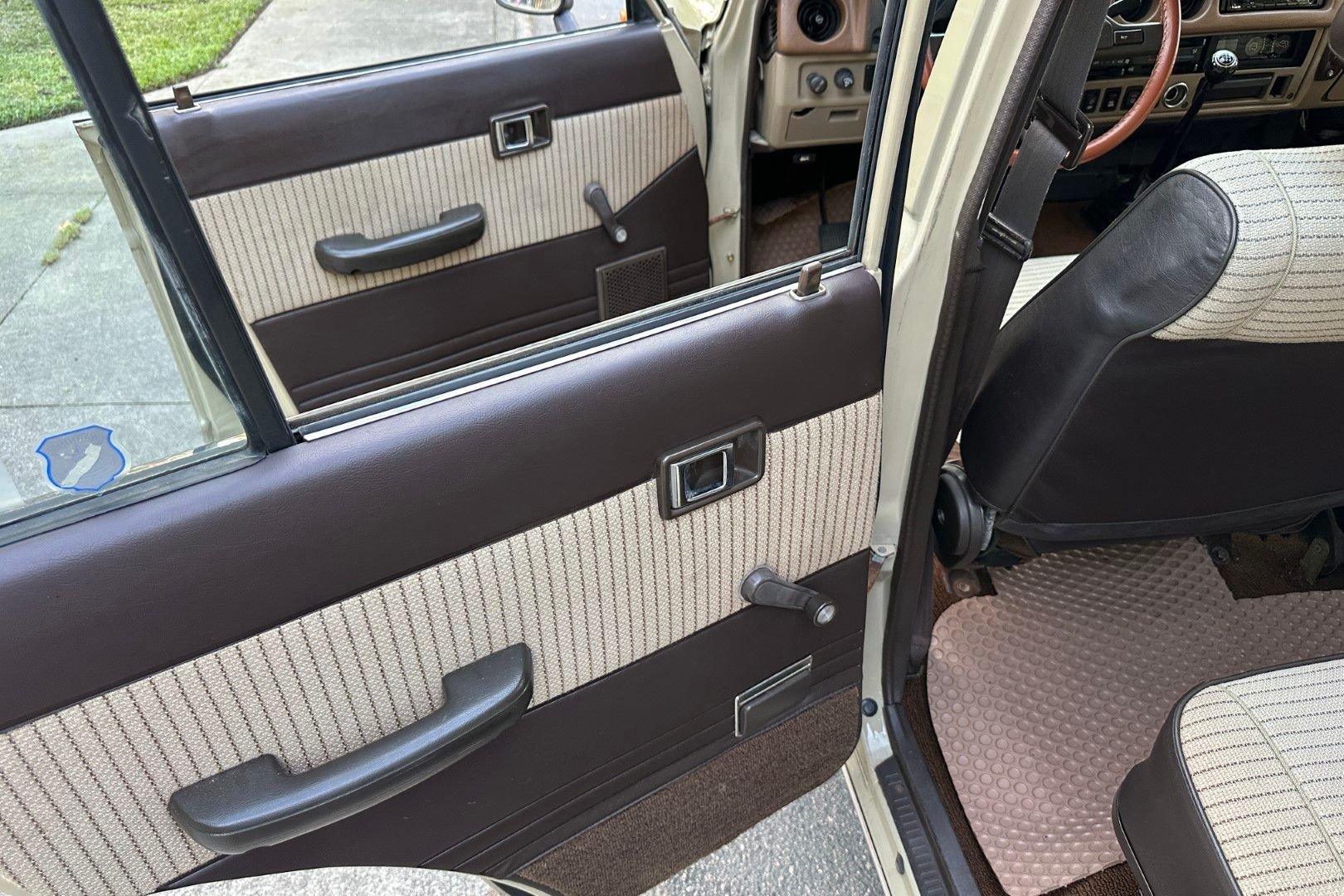 Sold: 1987 Toyota Land Cruiser FJ60