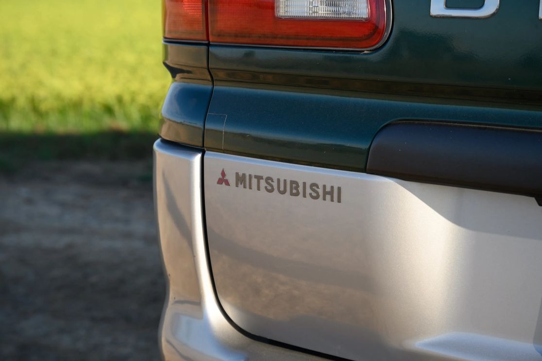 Auction: 1999 Mitsubishi Delica Space Gear Jasper