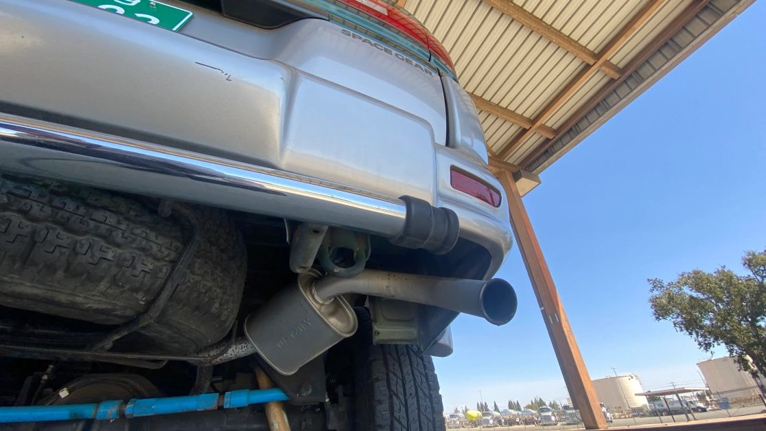 Auction: 1999 Mitsubishi Delica Space Gear Jasper