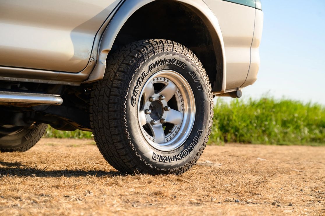 Auction: 1999 Mitsubishi Delica Space Gear Jasper