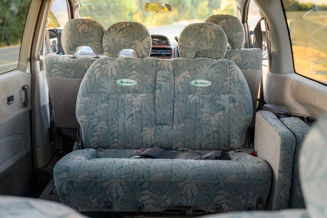 Auction: 1999 Mitsubishi Delica Space Gear Jasper