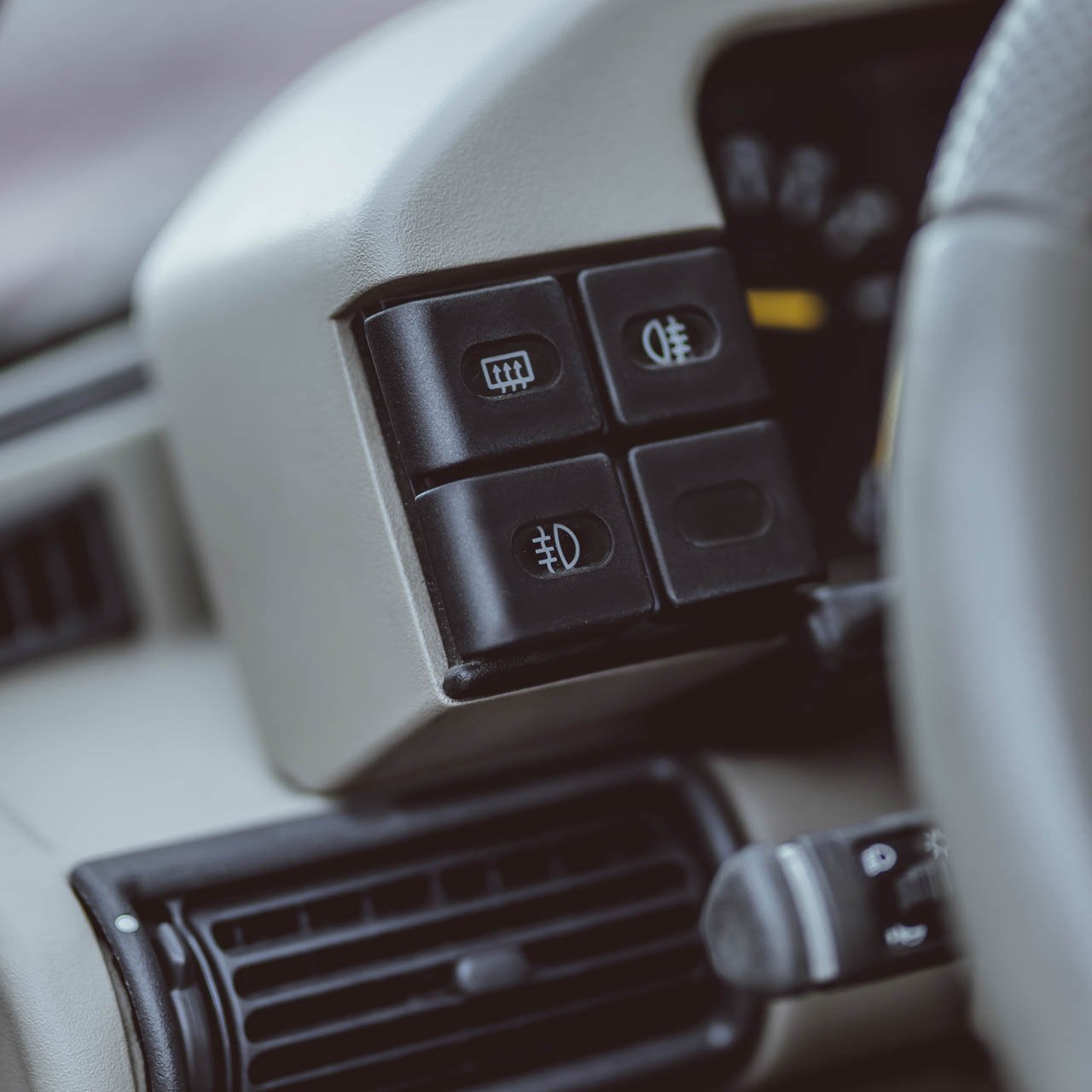 Sold: 1993 Land Rover Discovery