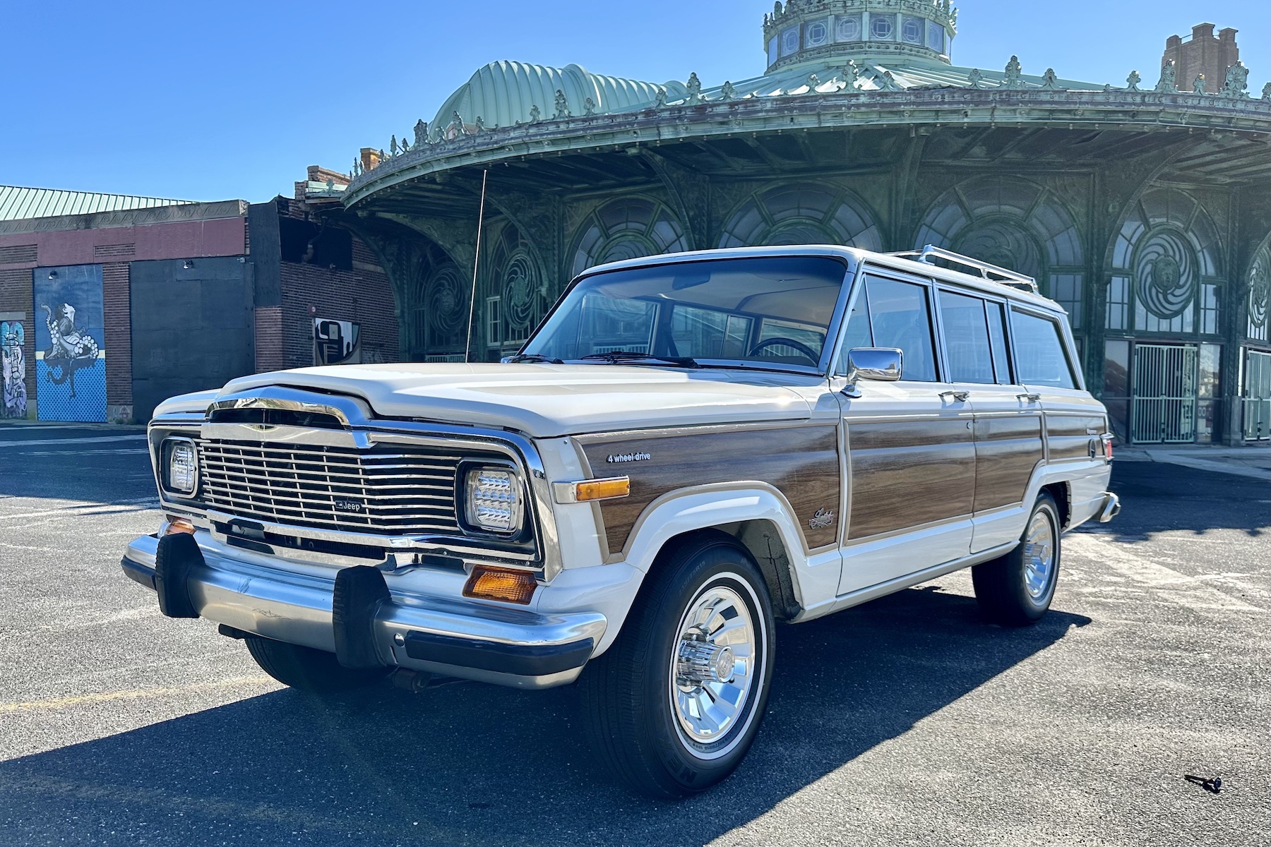 Sold: 1982 Jeep Wagoneer Limited