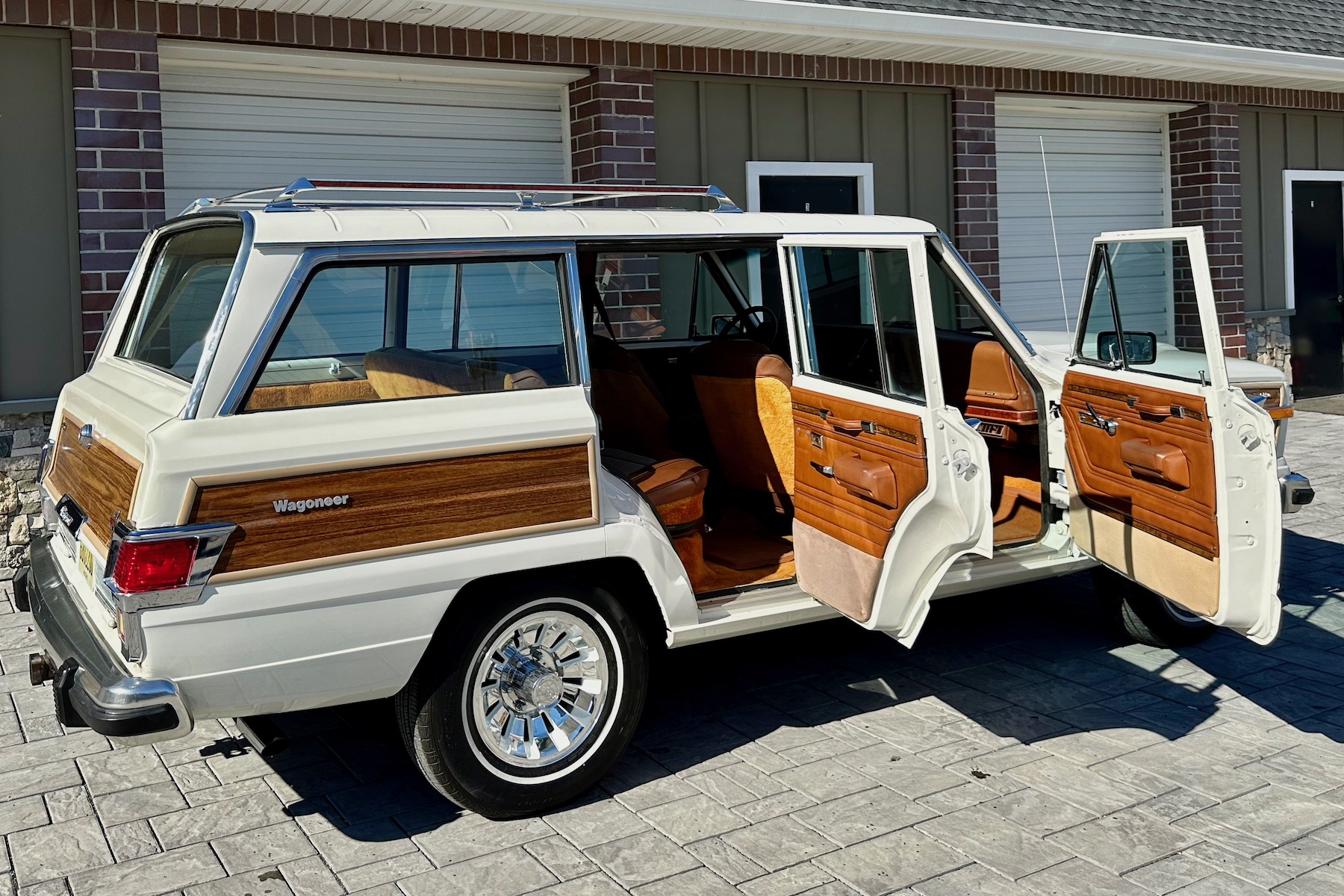 Sold: 1982 Jeep Wagoneer Limited