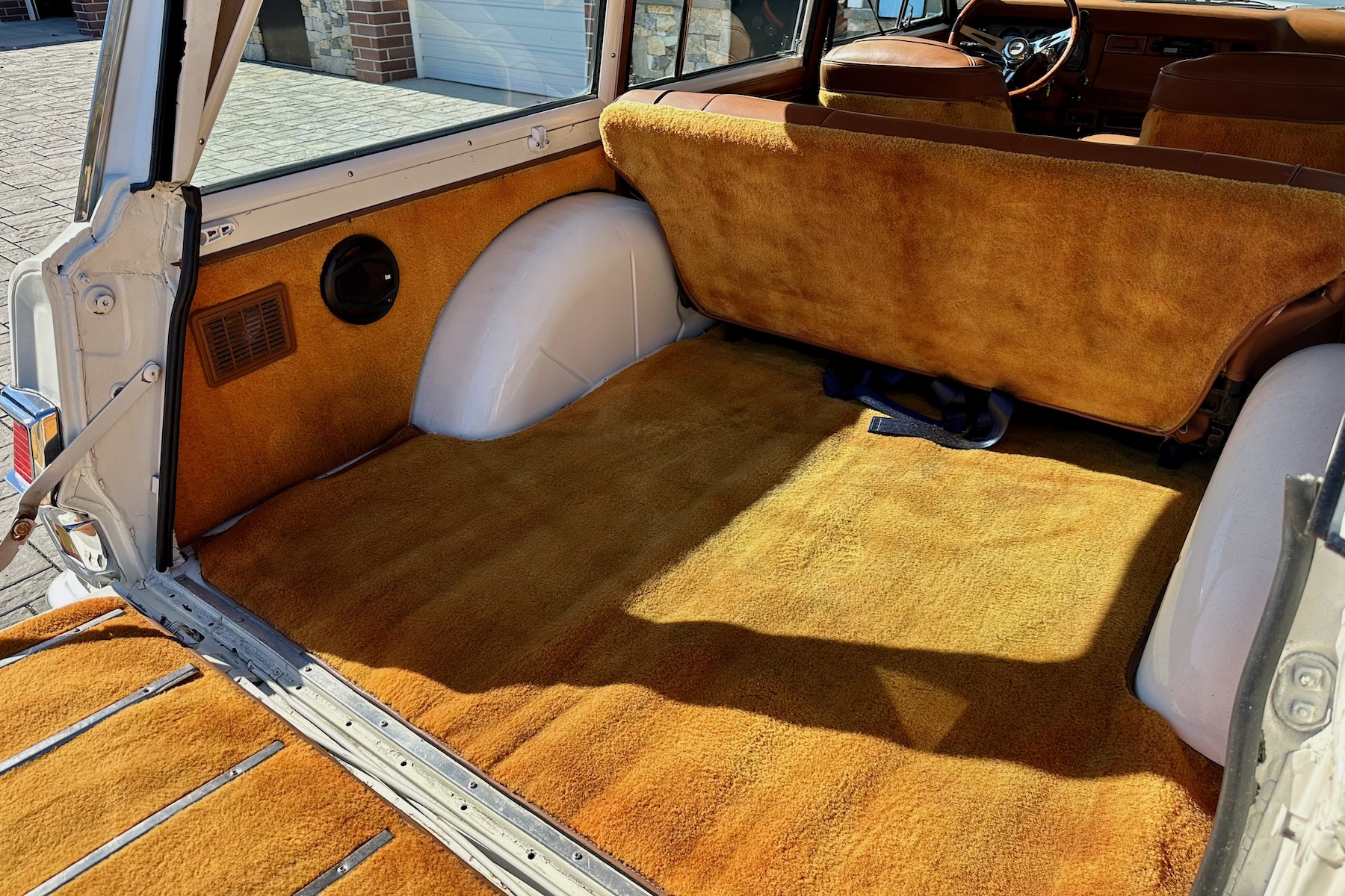 Sold: 1982 Jeep Wagoneer Limited