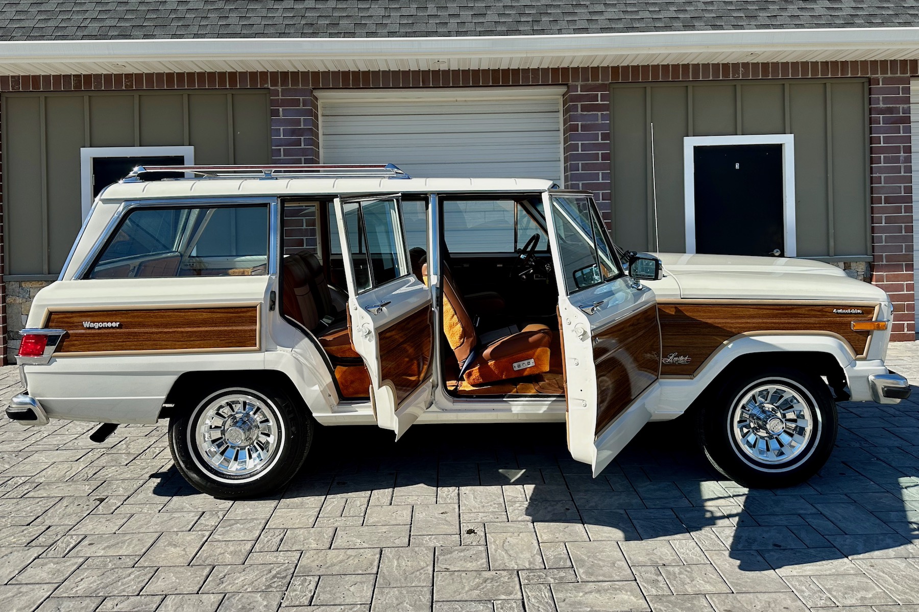 Sold: 1982 Jeep Wagoneer Limited