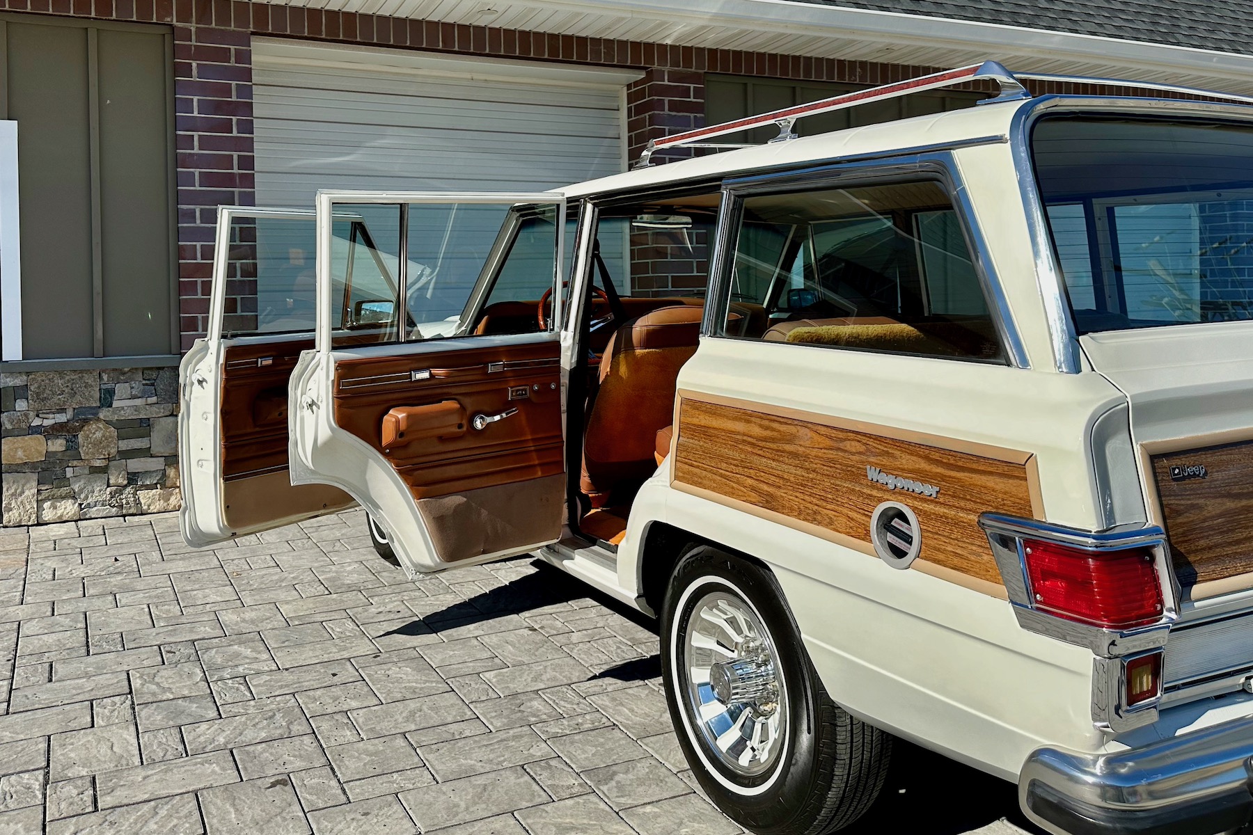 Sold: 1982 Jeep Wagoneer Limited