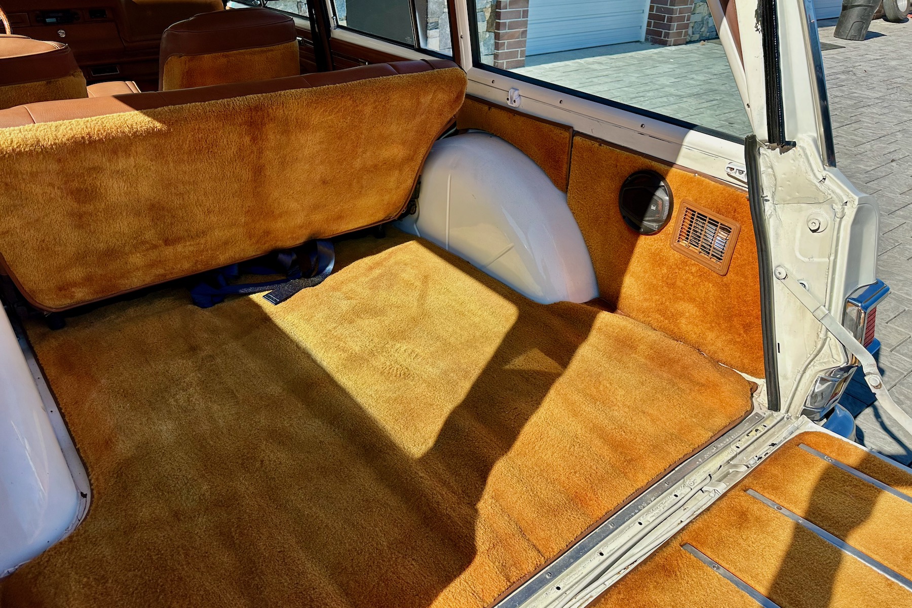 Sold: 1982 Jeep Wagoneer Limited