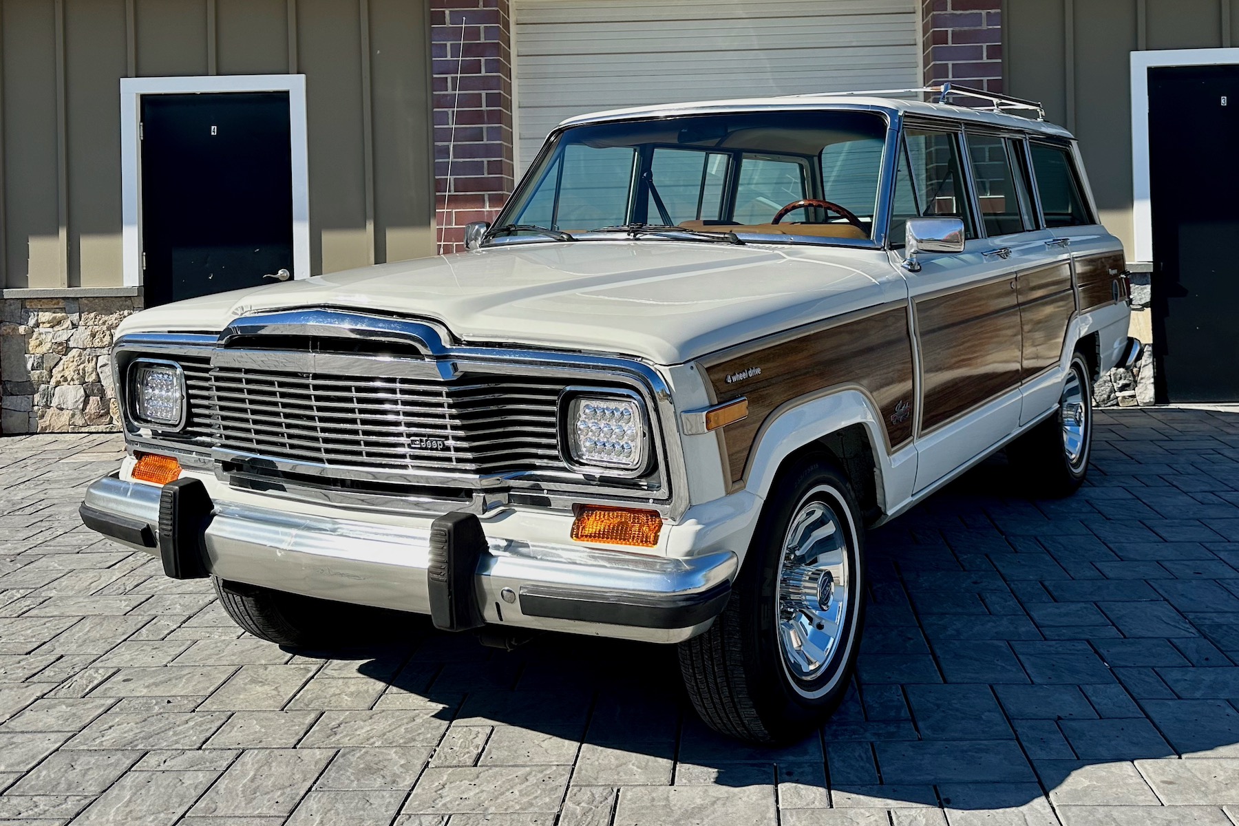 Sold: 1982 Jeep Wagoneer Limited