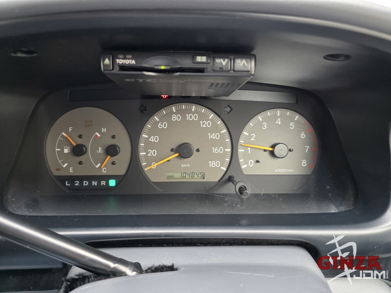 2000 Toyota HiAce Touring - 3