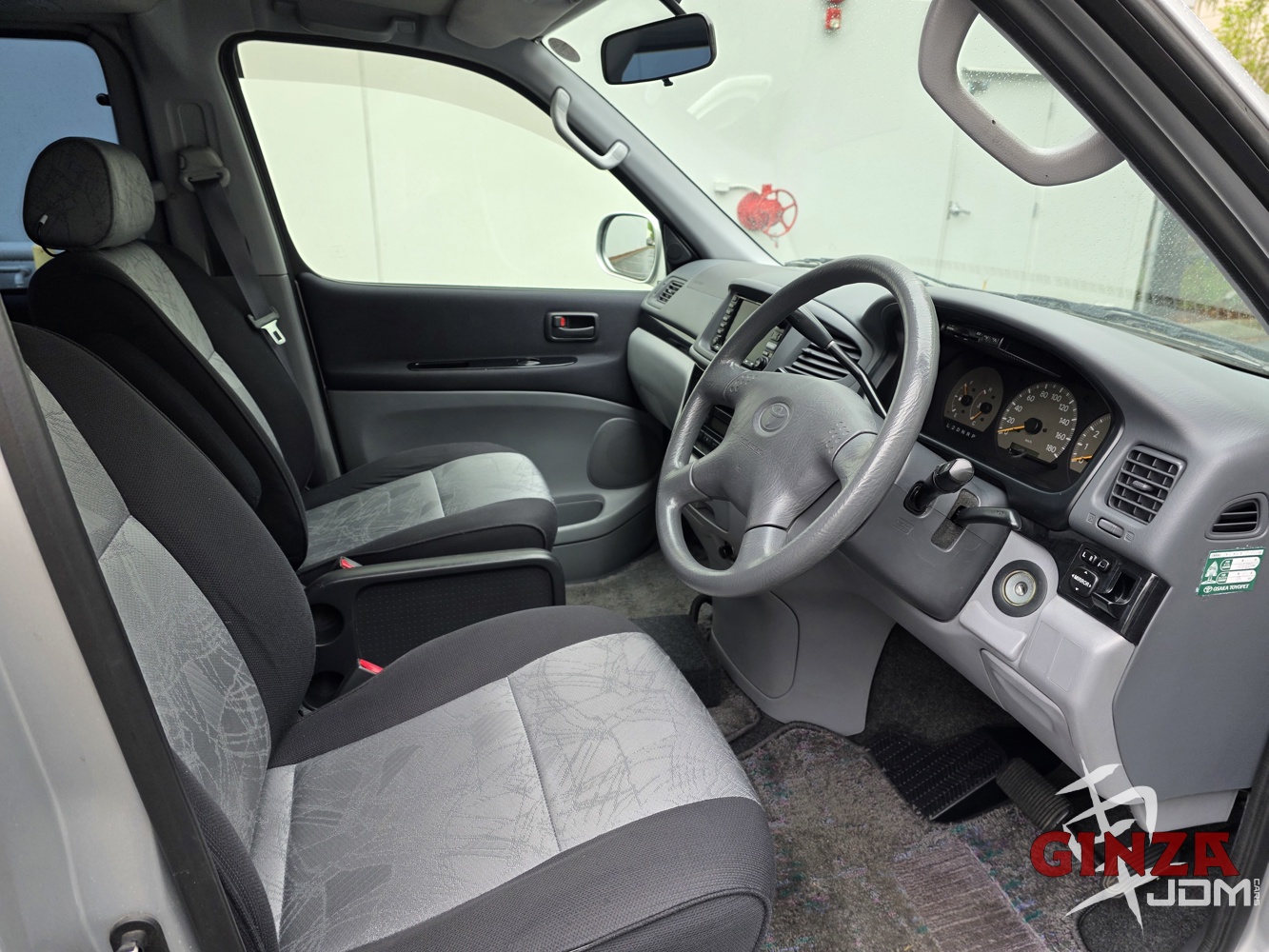 2000 Toyota HiAce Touring