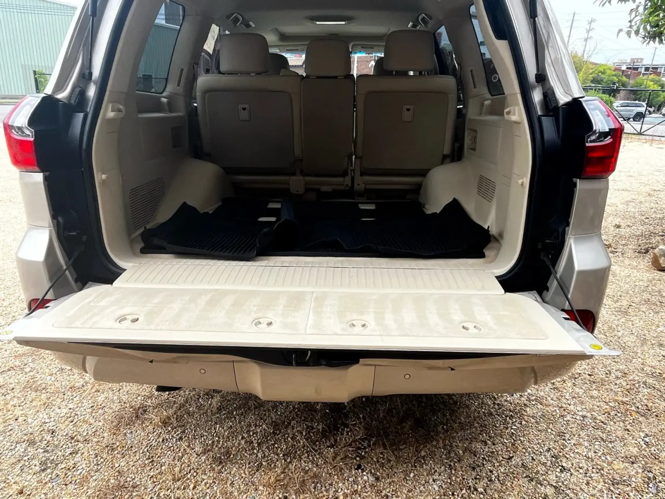 2018 Lexus LX 570