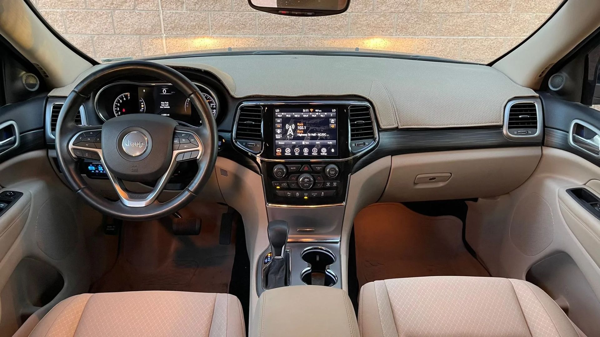2022 Jeep Grand Cherokee Laredo