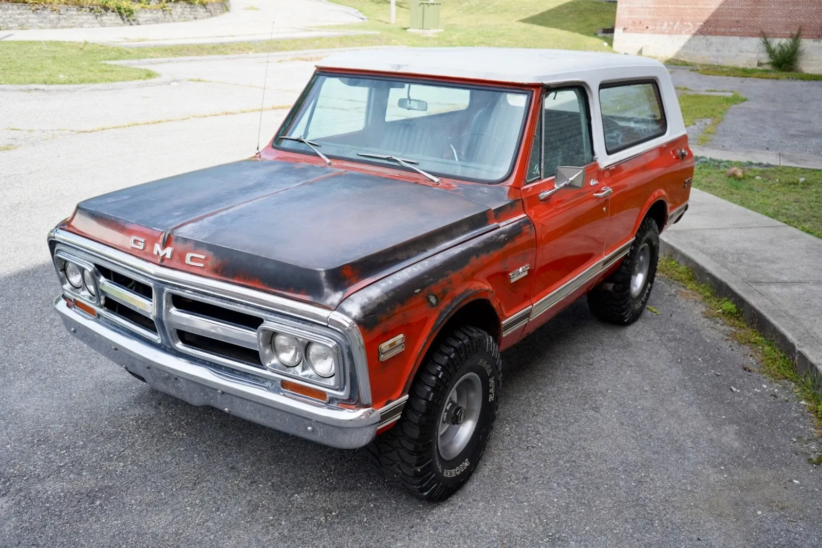 Sold: 1971 GMC Jimmy CST 4×4