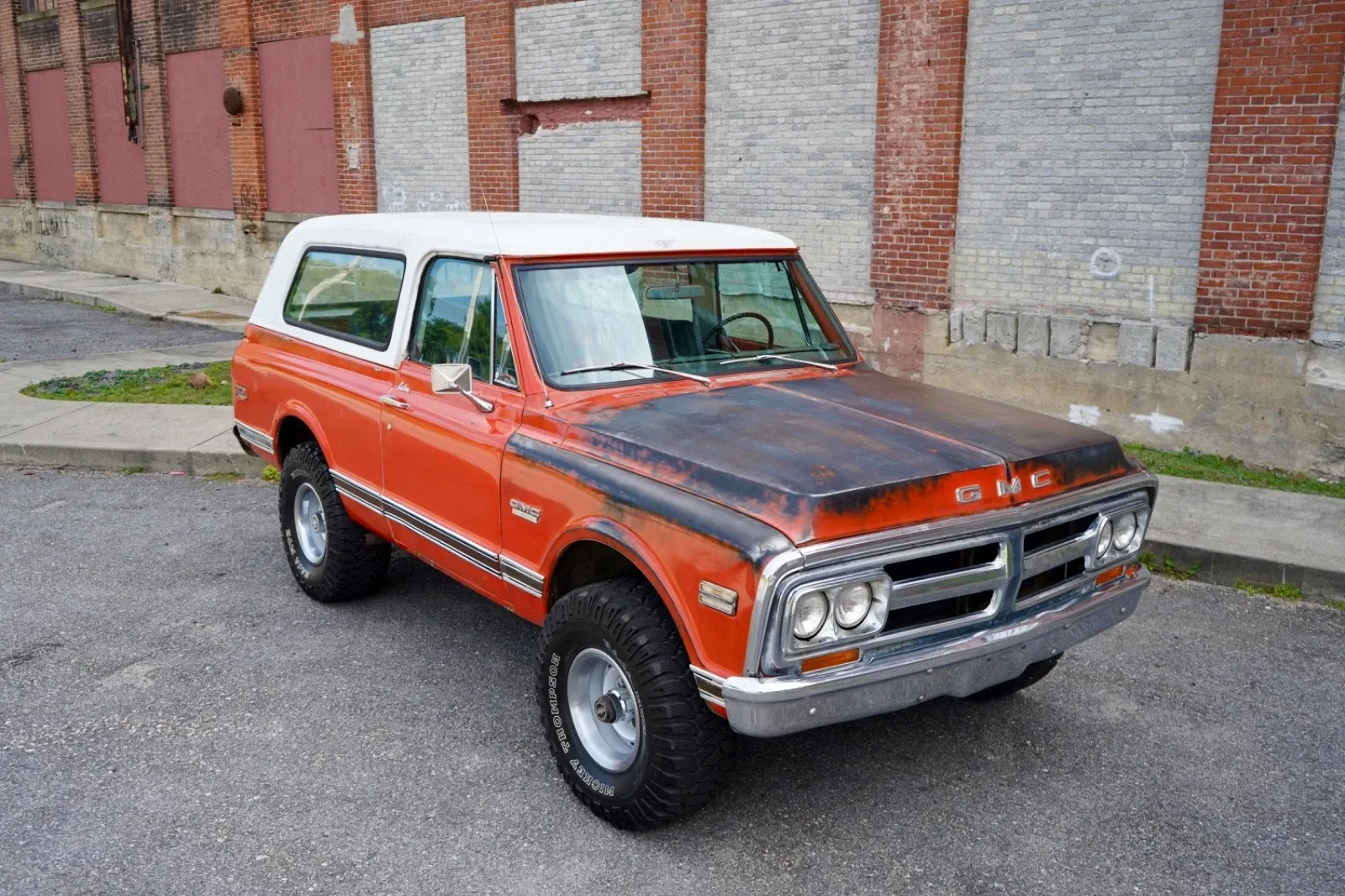 Sold: 1971 GMC Jimmy CST 4×4