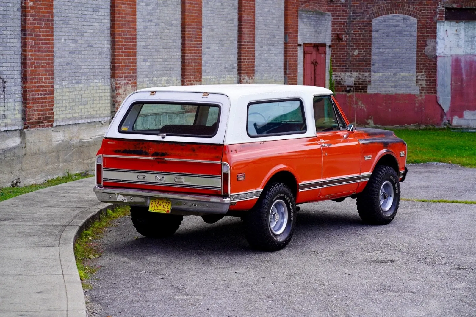 Sold: 1971 GMC Jimmy CST 4×4