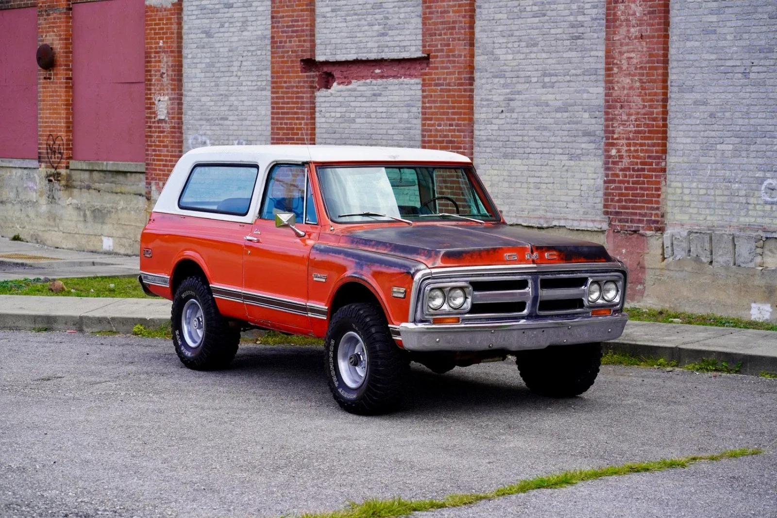 Sold: 1971 GMC Jimmy CST 4×4