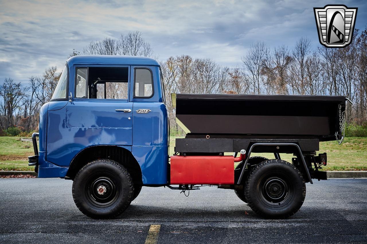 1961 Jeep FC-150 Dump Truck - 4