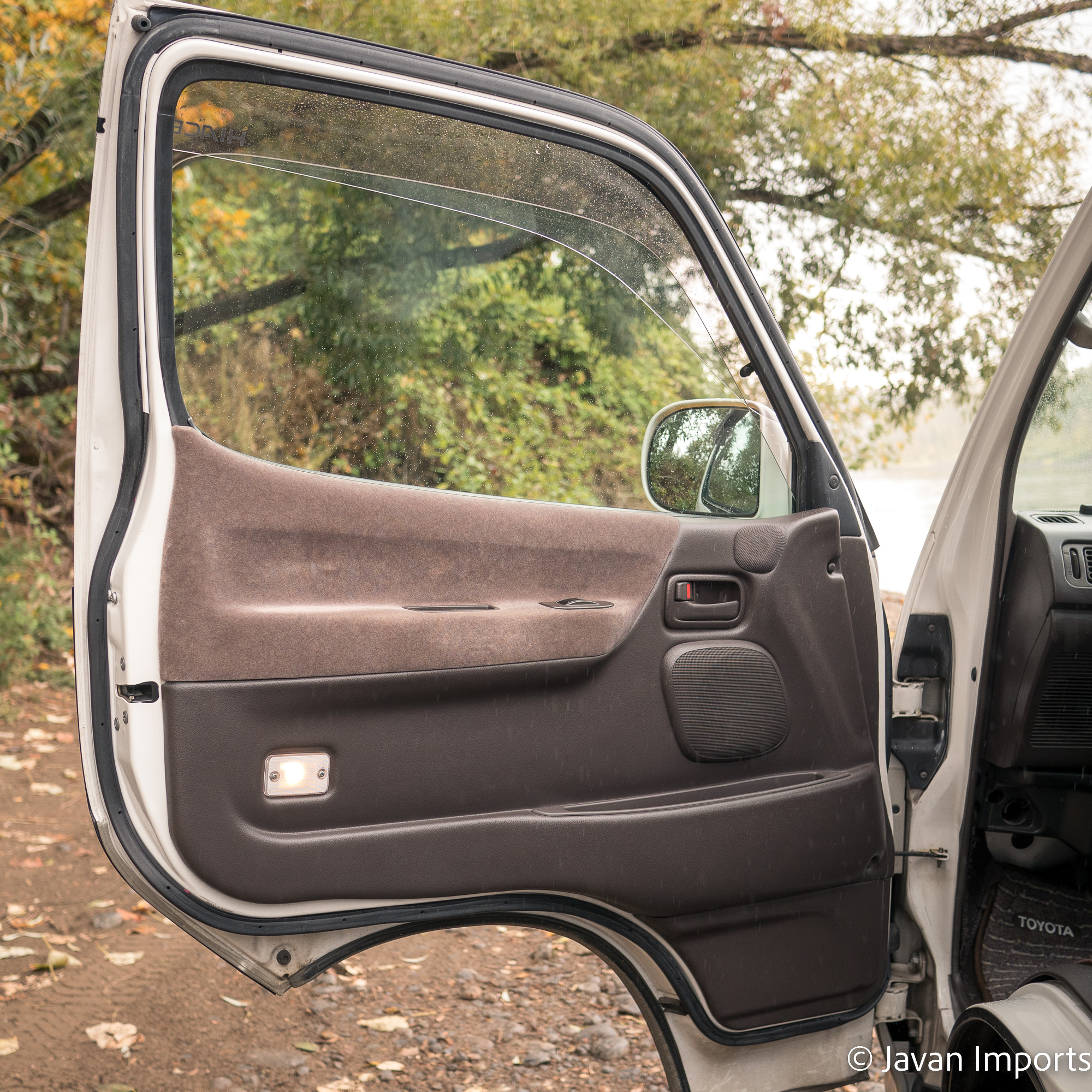 Sold: 1997 Toyota HiAce Living Saloon Triple EX