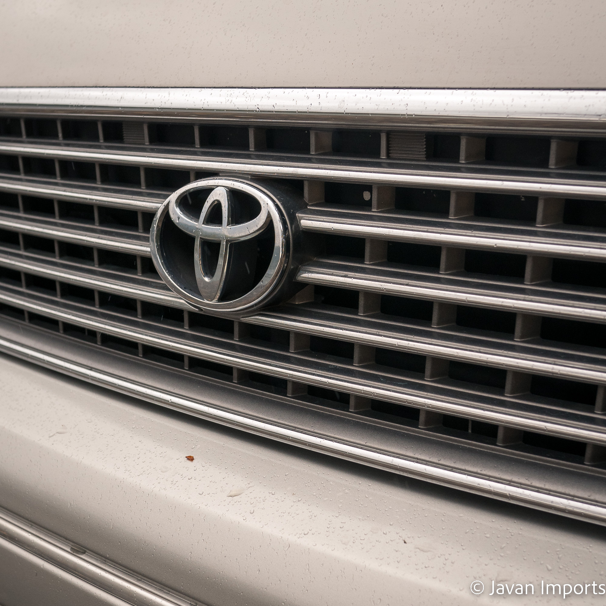 Sold: 1997 Toyota HiAce Living Saloon Triple EX