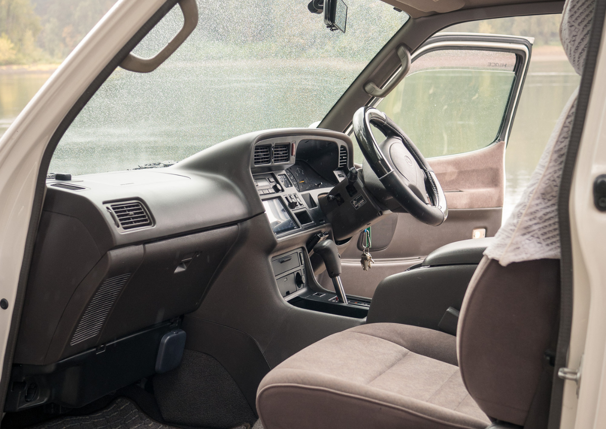 Sold: 1997 Toyota HiAce Living Saloon Triple EX