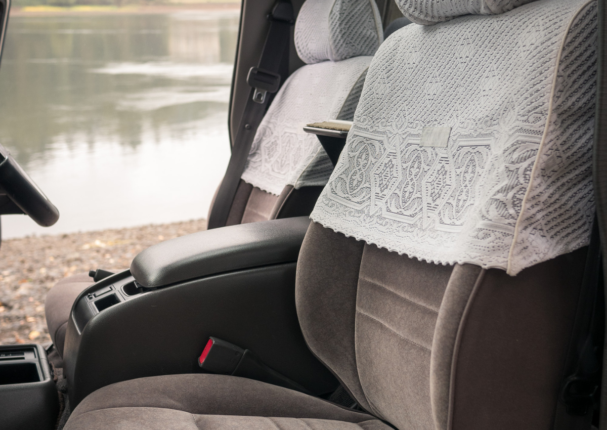 Sold: 1997 Toyota HiAce Living Saloon Triple EX