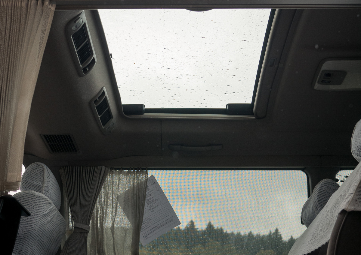 Sold: 1997 Toyota HiAce Living Saloon Triple EX