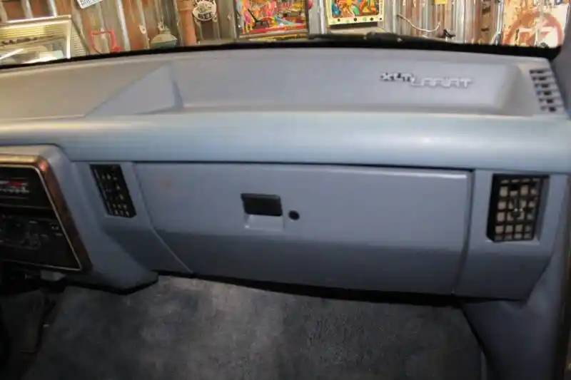 1990 Ford F-150 XLT Lariat