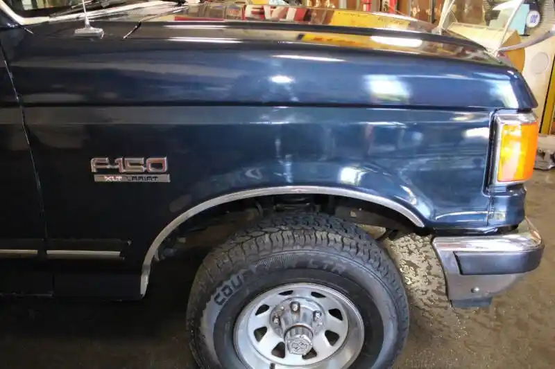 1990 Ford F-150 XLT Lariat