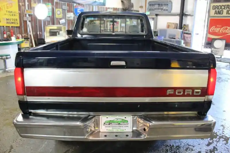 1990 Ford F-150 XLT Lariat