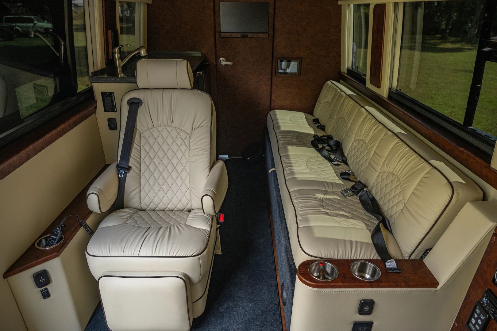 Custom 2019 Mercedes-Benz Sprinter 170 Camper