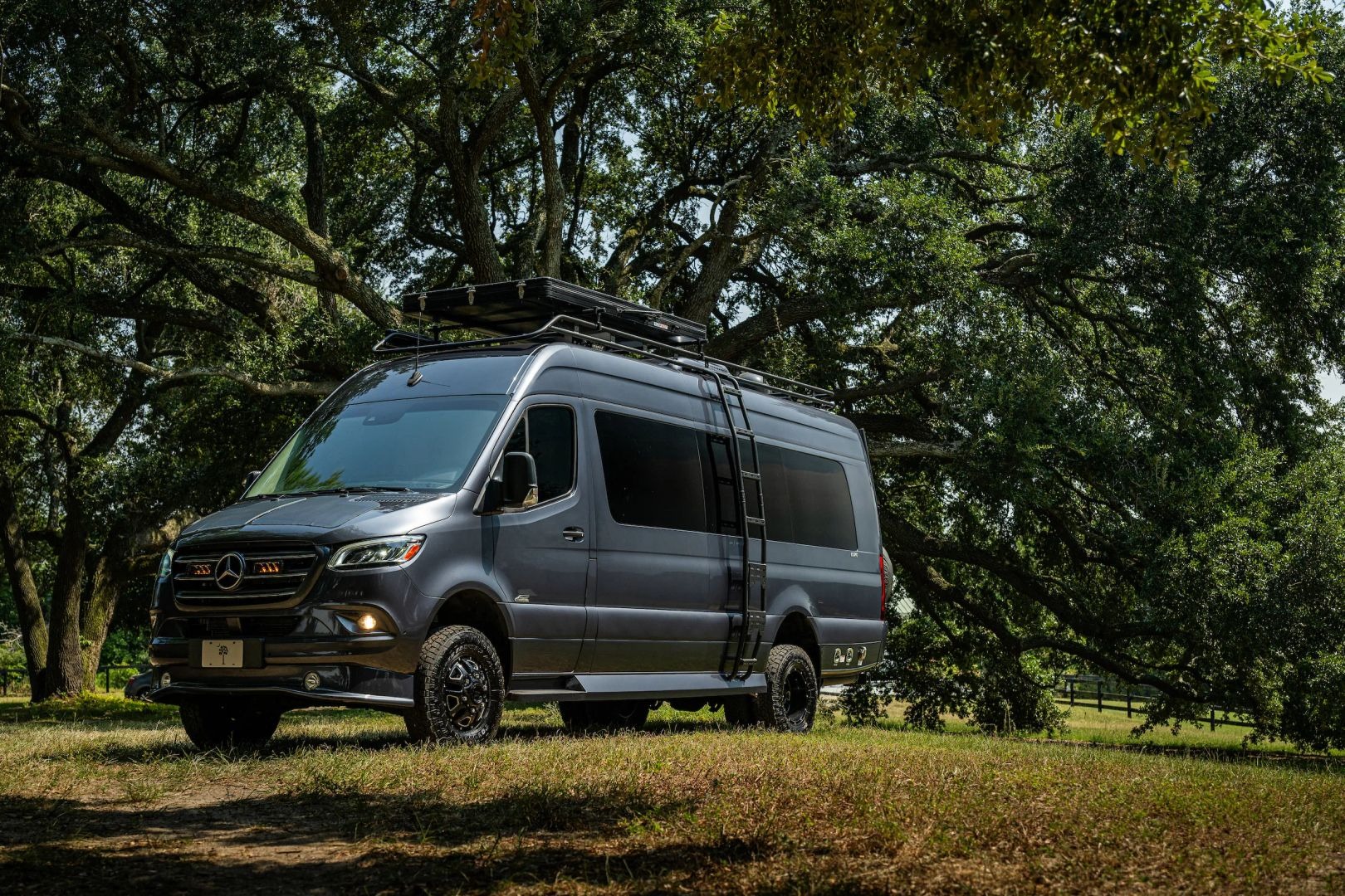 Custom 2019 Mercedes-Benz Sprinter 170 Camper