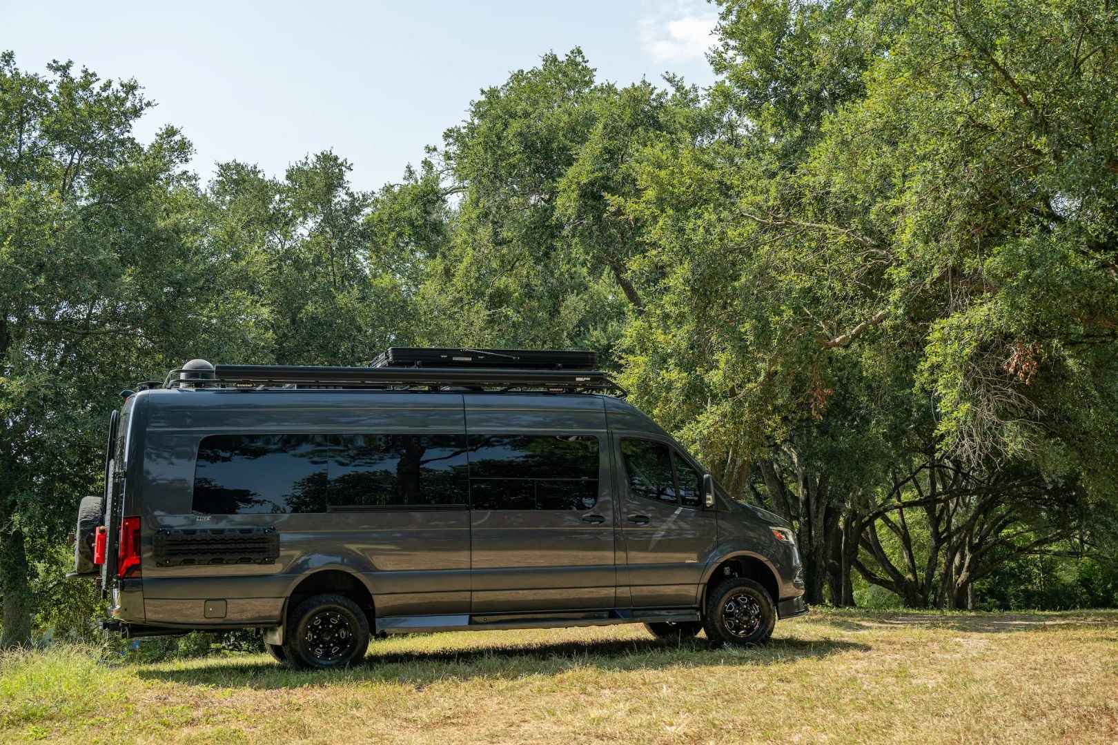 Custom 2019 Mercedes-Benz Sprinter 170 Camper