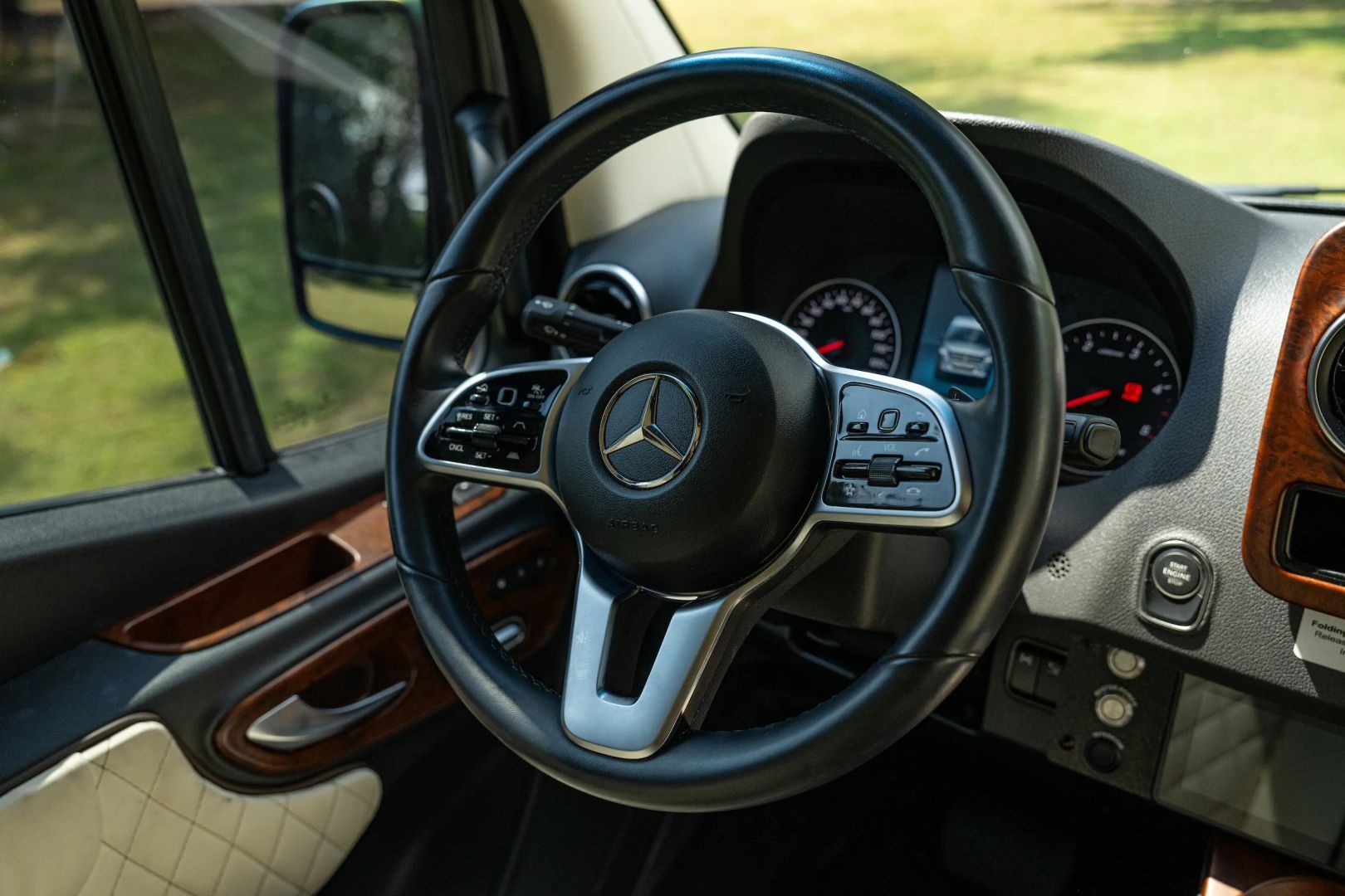 Custom 2019 Mercedes-Benz Sprinter 170 Camper