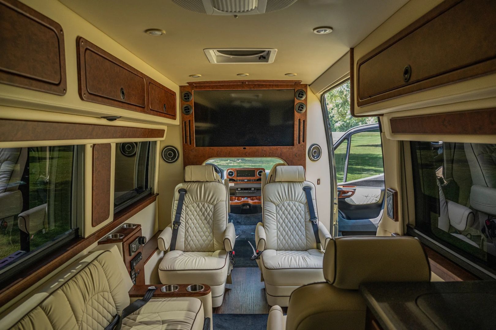 Custom 2019 Mercedes-Benz Sprinter 170 Camper