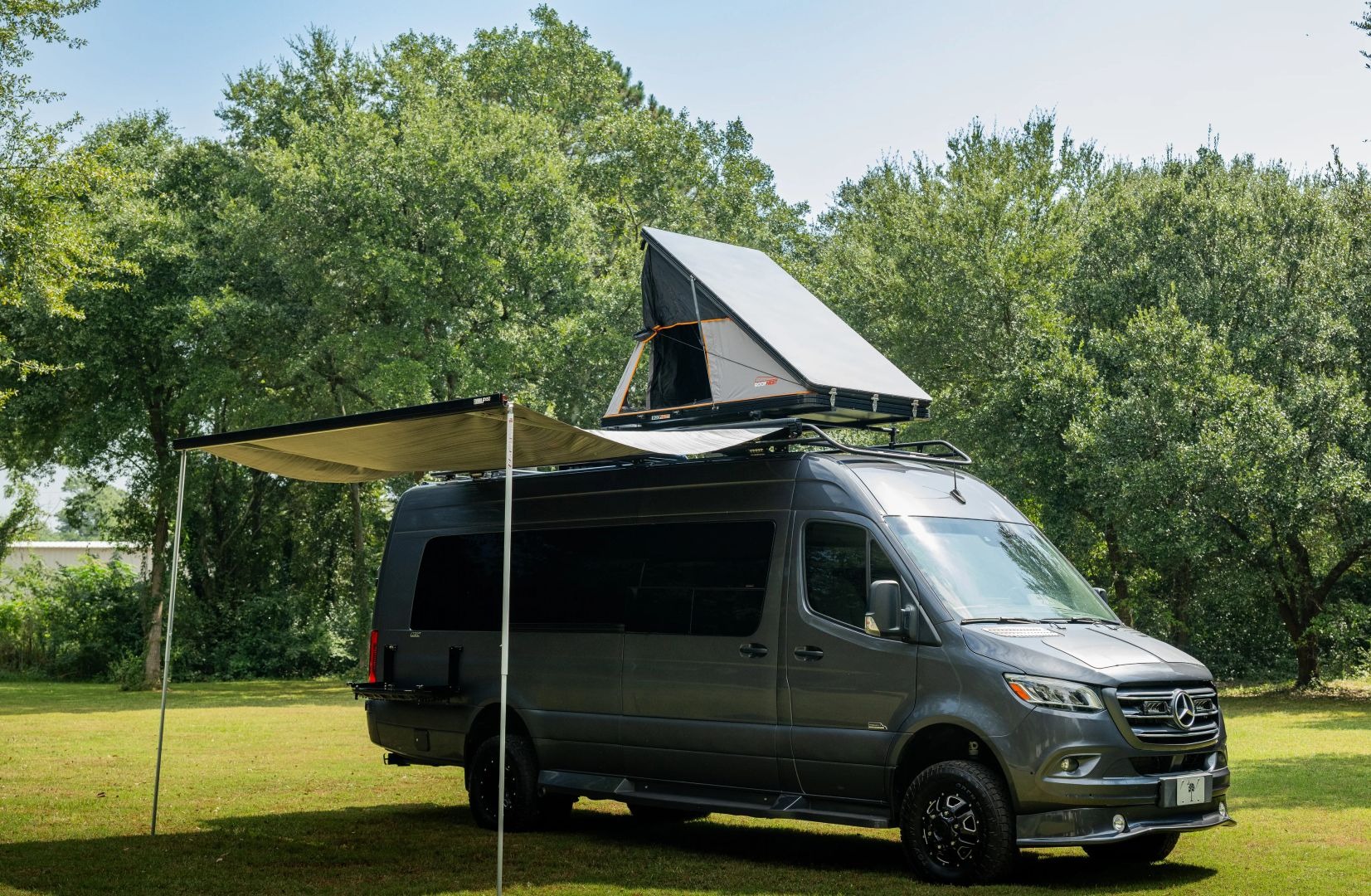 Custom 2019 Mercedes-Benz Sprinter 170 Camper