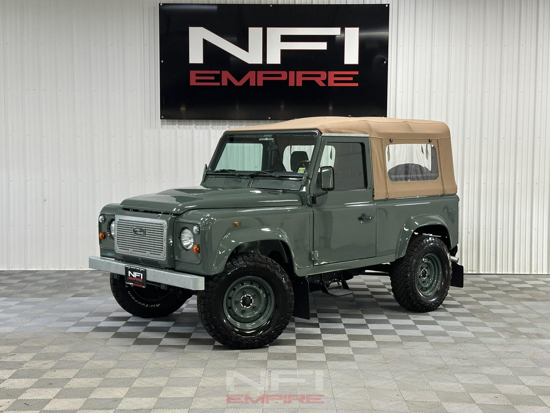  Land Rover Defender