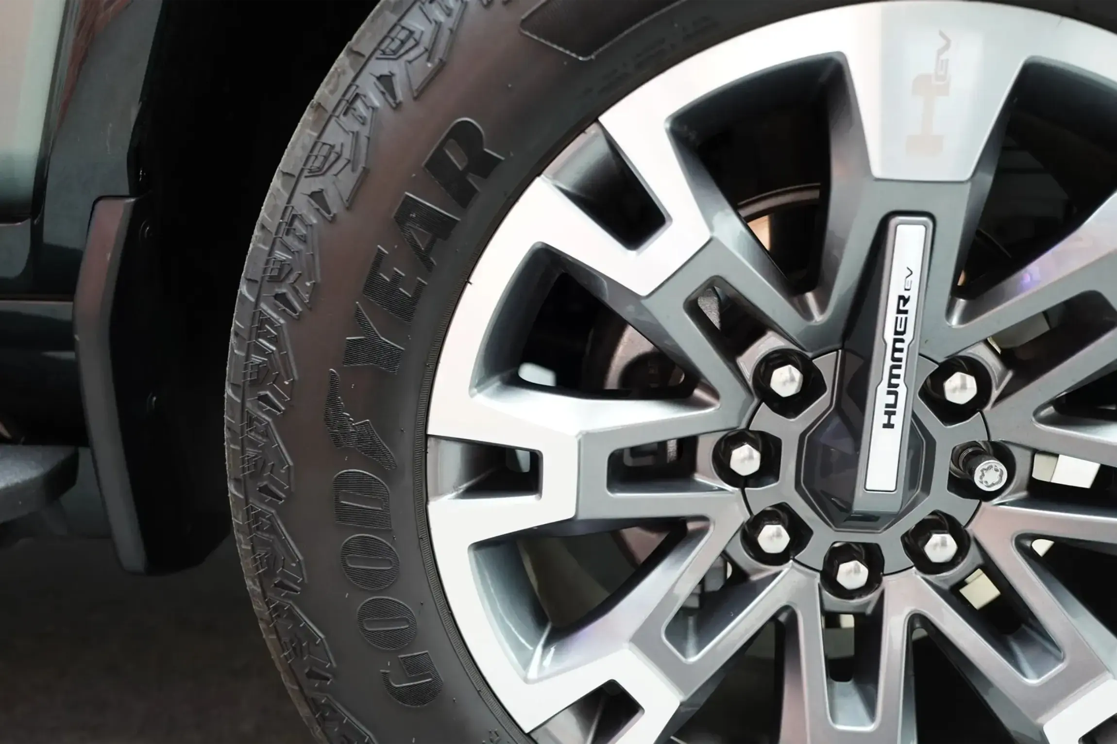 2024 GMC Hummer EV 3X Lunar Edition