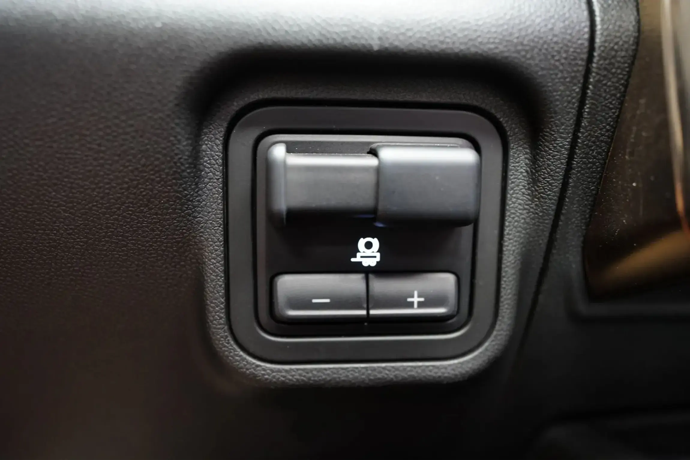 2024 GMC Hummer EV 3X Lunar Edition