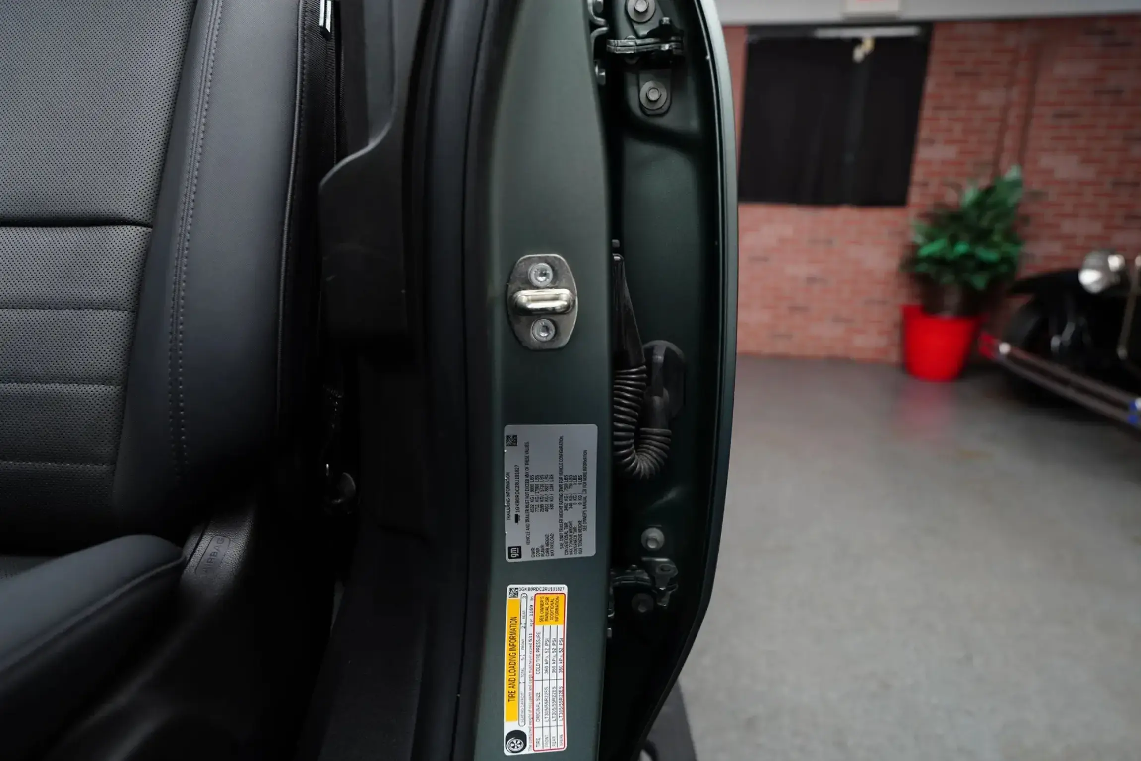 2024 GMC Hummer EV 3X Lunar Edition