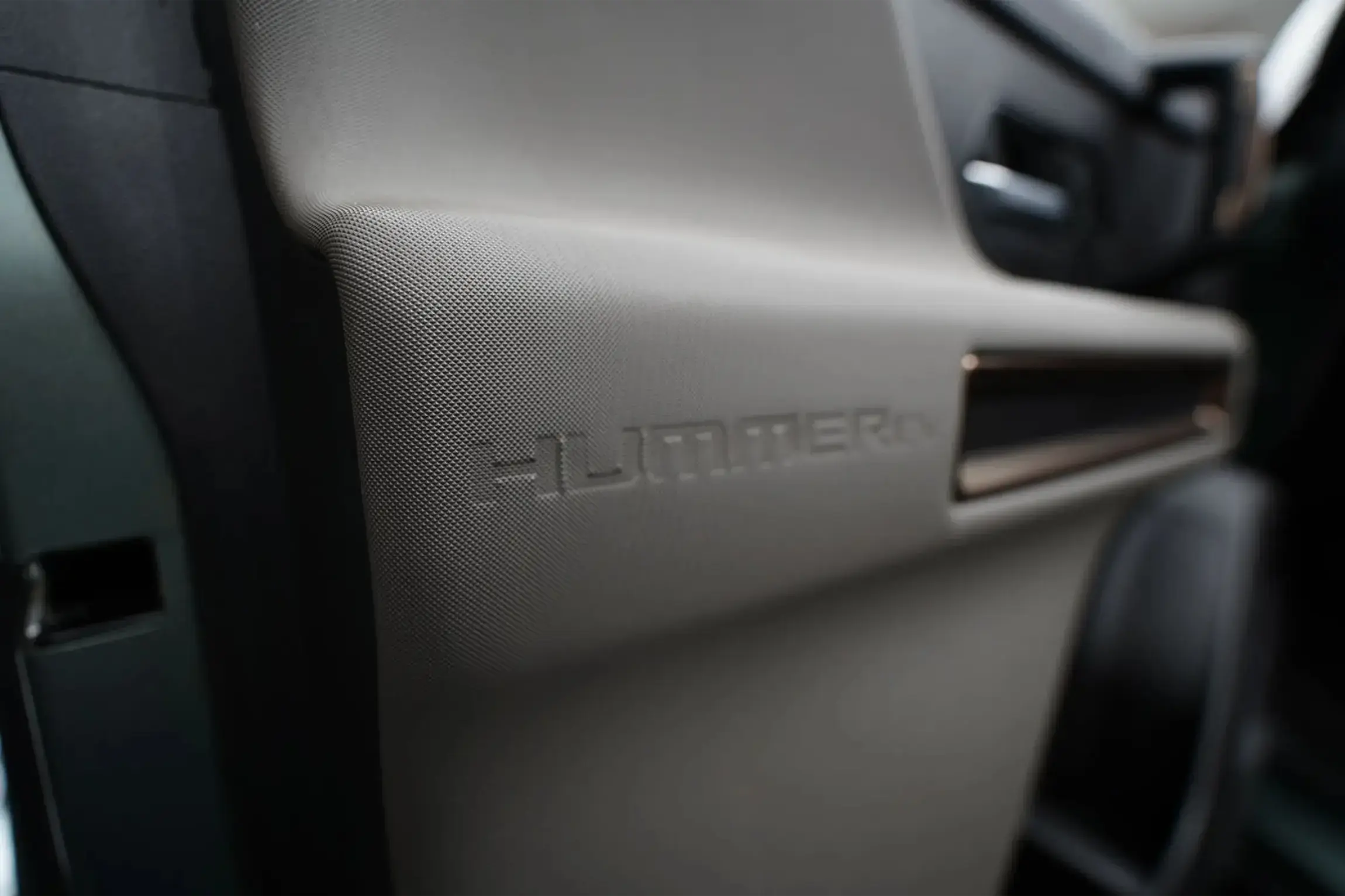 2024 GMC Hummer EV 3X Lunar Edition