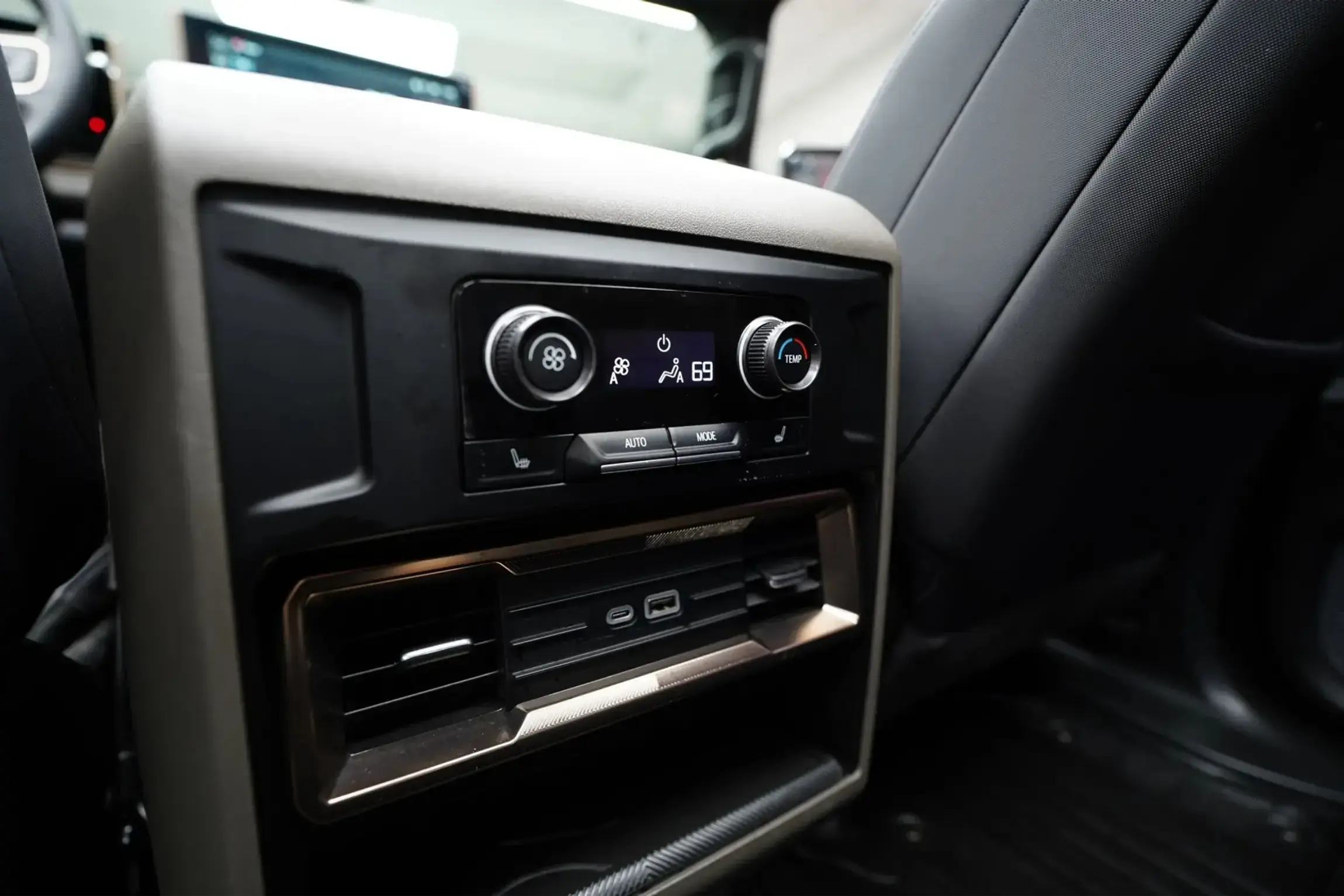 2024 GMC Hummer EV 3X Lunar Edition
