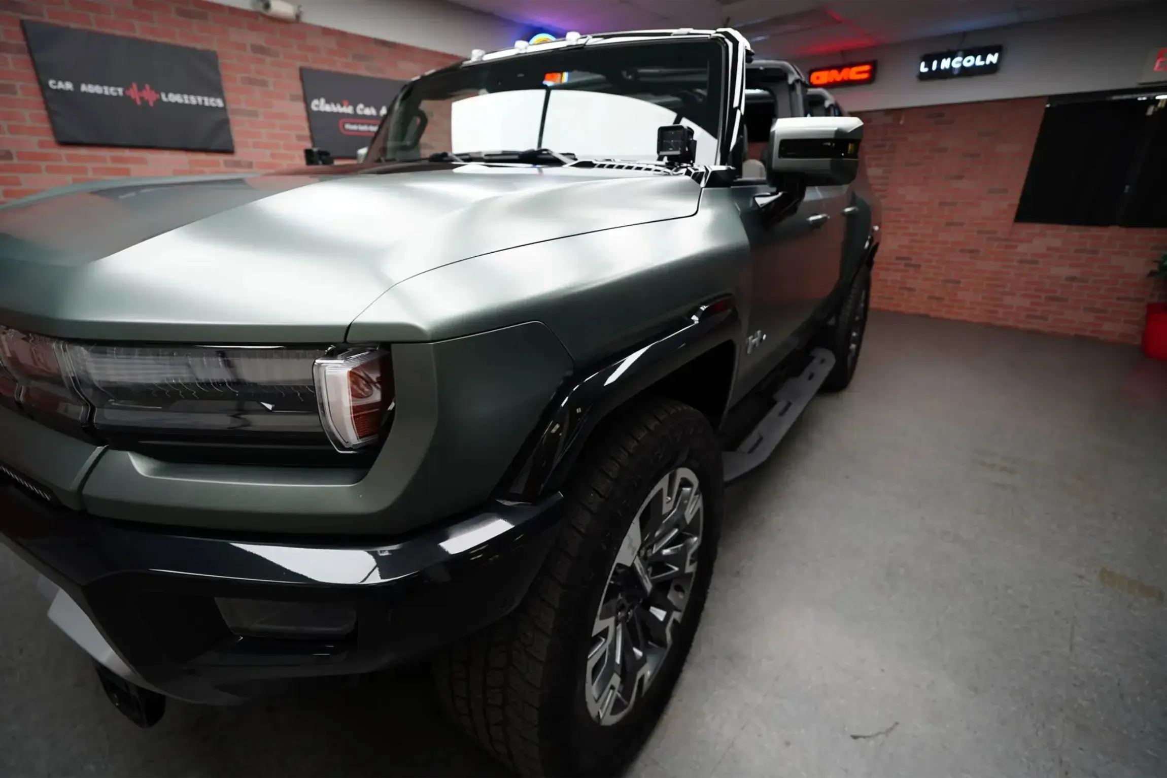 2024 GMC Hummer EV 3X Lunar Edition