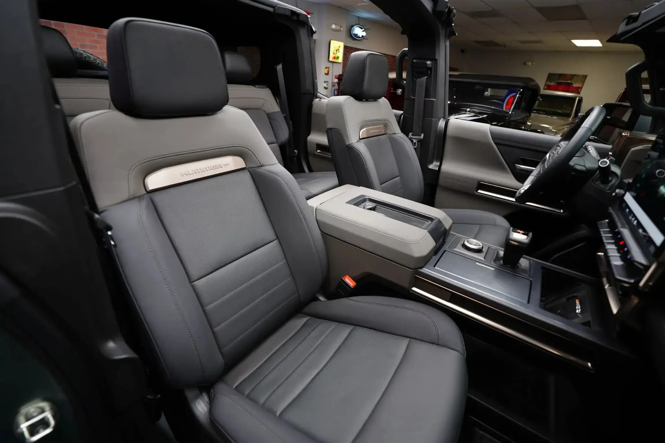 2024 GMC Hummer EV 3X Lunar Edition