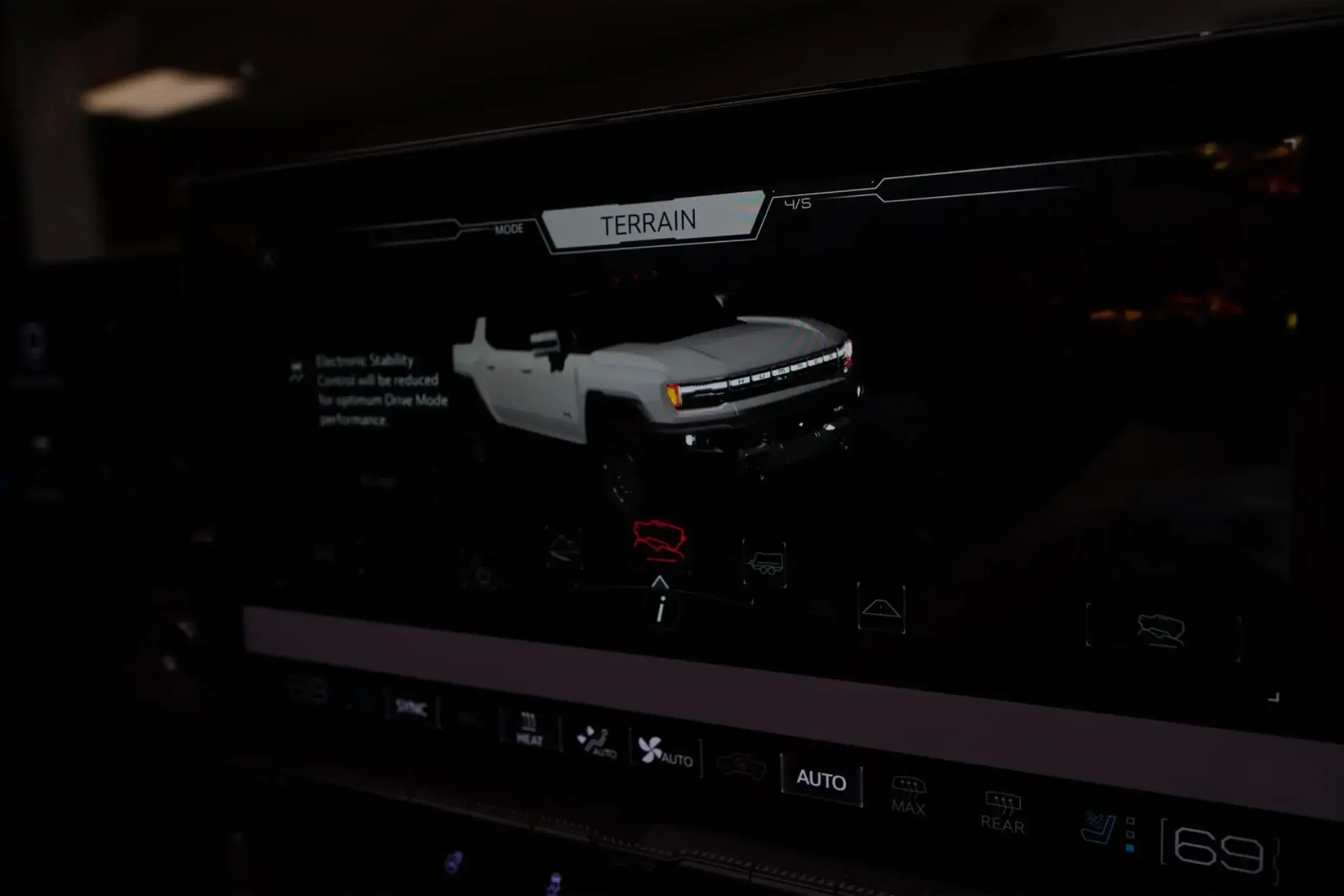 2024 GMC Hummer EV 3X Lunar Edition