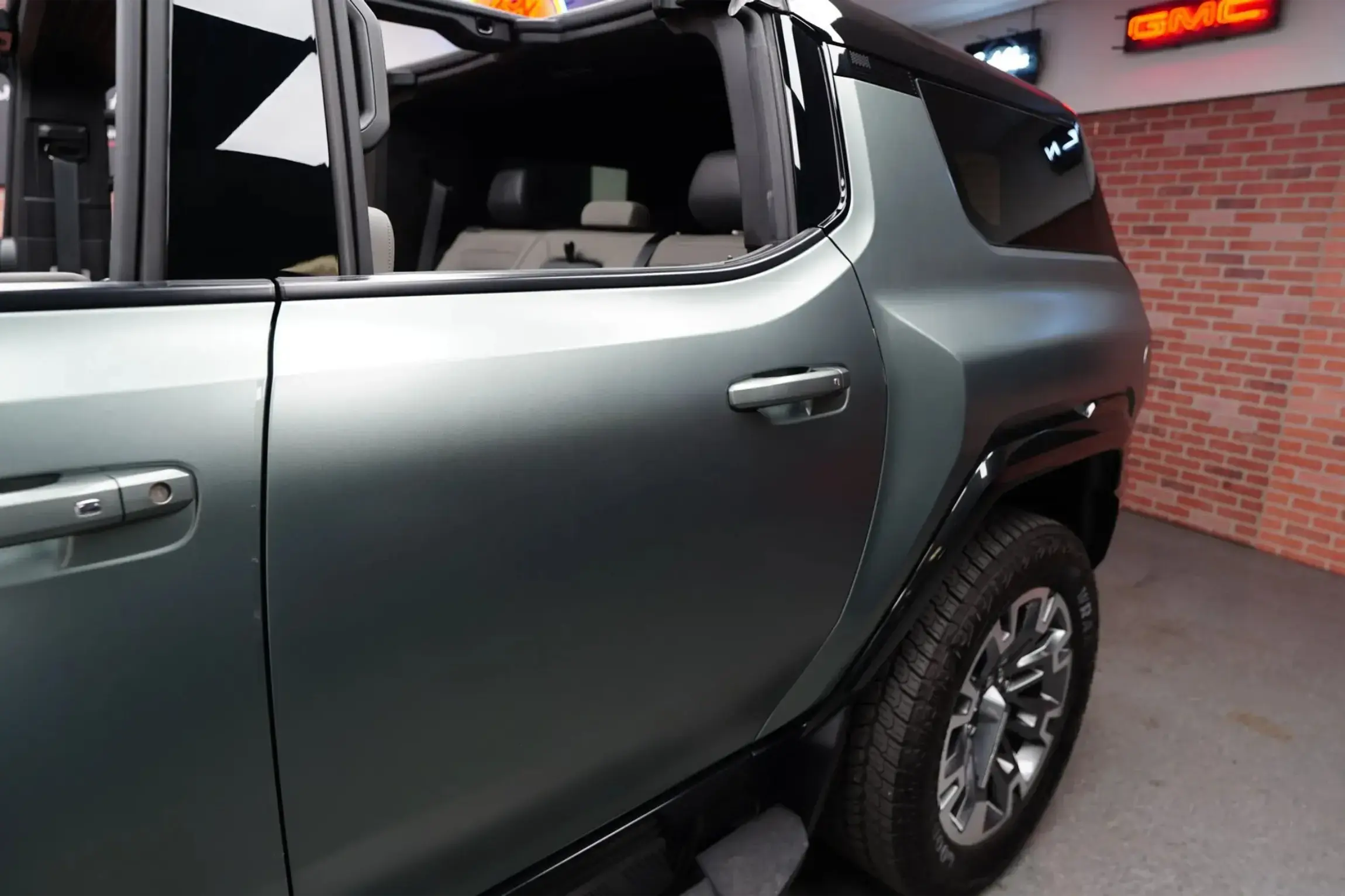 2024 GMC Hummer EV 3X Lunar Edition