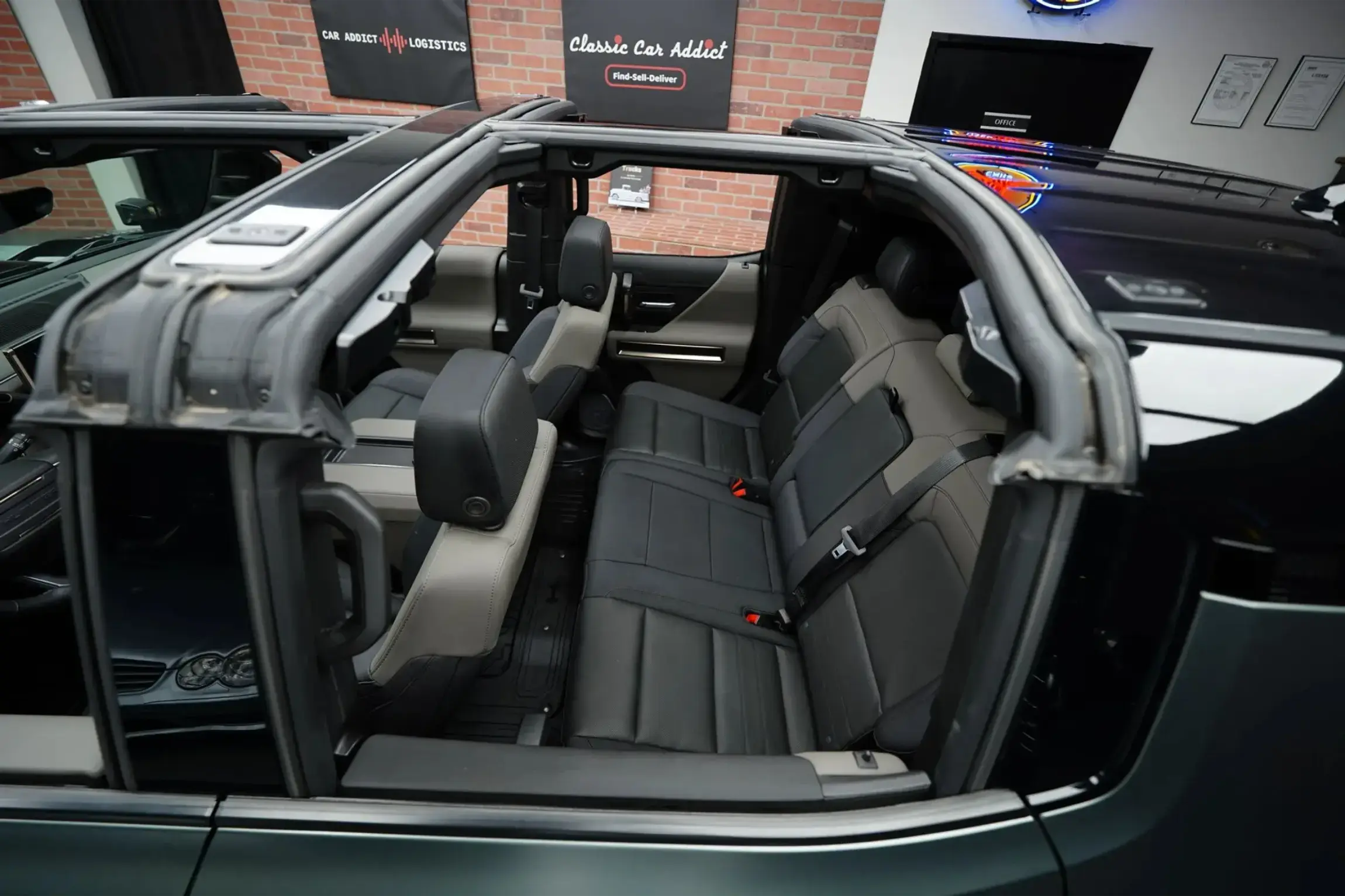 2024 GMC Hummer EV 3X Lunar Edition